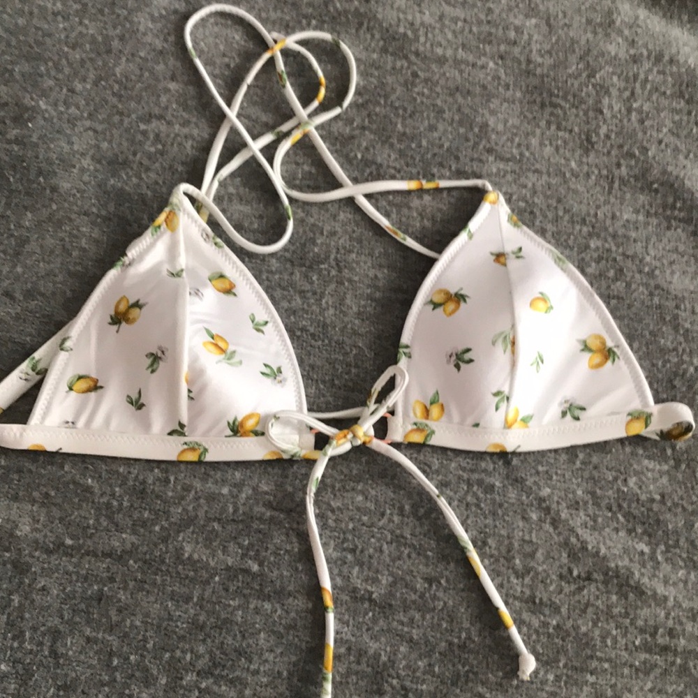 NWT pac sun bikini top